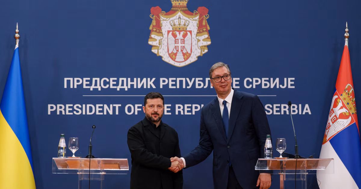 Zelensky adelantó que Ucrania afrontará el invierno “con prácticamente ninguna central termoeléctrica intacta” tras los ataques rusosEn el marco de su primera visita a Serbia, país cercano a Rusia, el mandatario sostuvo que Moscú busca “volver insoportable la vida de los ucranianos”. El presidente Aleksandar Vucic defendió la integridad territorial de Kiev