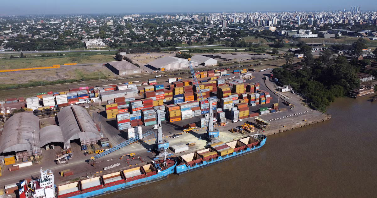 Suspendieron la norma que modificaba la actividad en los puertos y que provocó un paro con grandes pérdidas económicas