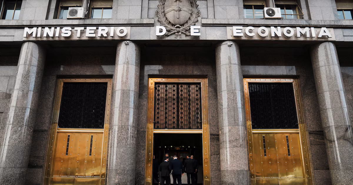 La deuda pública aumentó en julio por la política de cobertura del Gobierno para pagar próximos vencimientos
