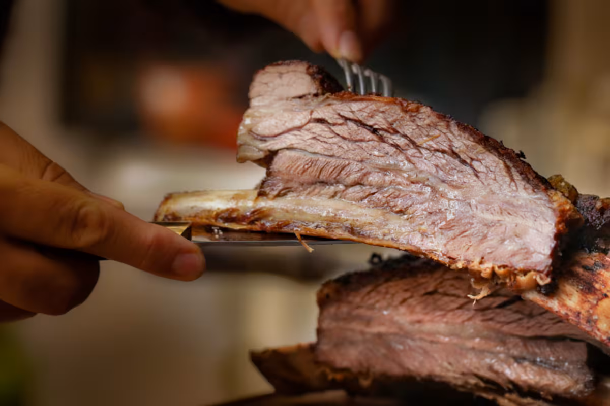 La carne bajó un 0,7% en julio y acumuló cuatro meses de una estabilidad, pero en agosto volvería a subir
