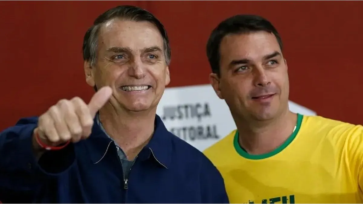 La justicia de Brasil ratificó que Flávio Bolsonaro no podrá visitar a su padre