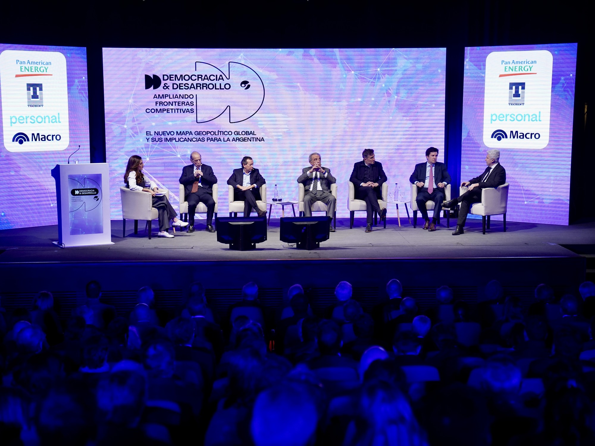 Democracia y desarrollo, EN VIVO: el debate sobre las políticas públicas para la inversión y la productividad