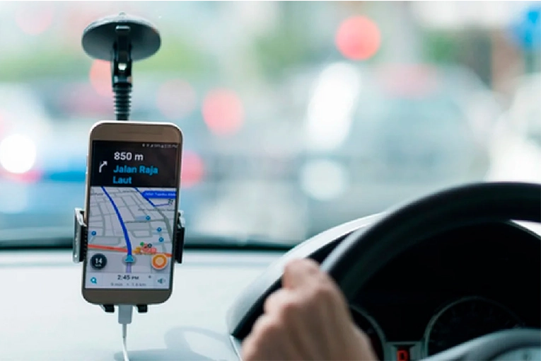 Brutal ataque a un chofer de Uber: lo noquearon y apuñalaron con un destornillador