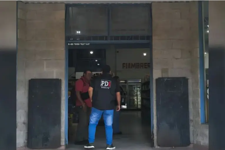 Dueña de supermercado en Santa Fe grabó a 36 niñas y publicó los videos en TikTok: pagará una millonaria multa