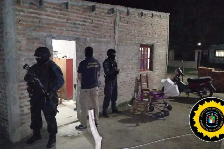 Operativo antidrogas en Santa Elena: secuestraron cocaína y detuvieron a una mujer por narcomenudeo