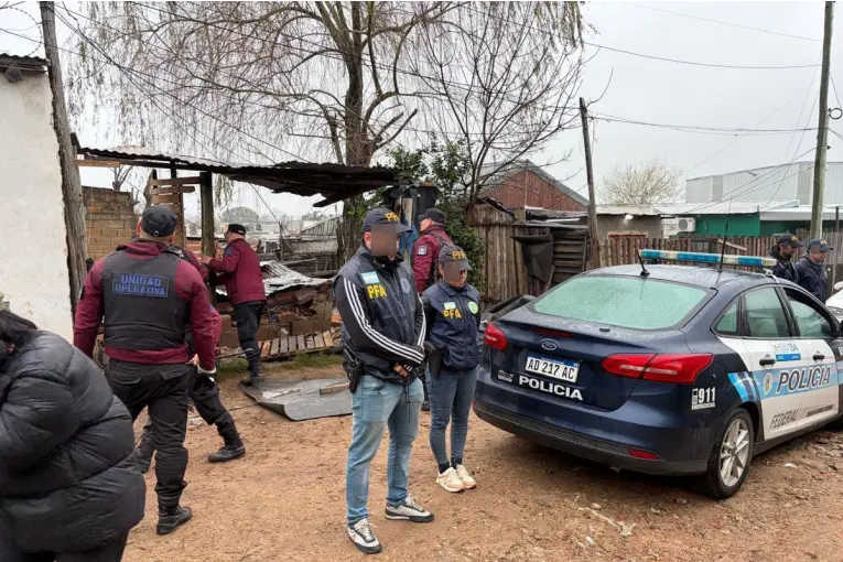 Demolieron un punto de venta de drogas en Concordia y encontraron cocaína fraccionada