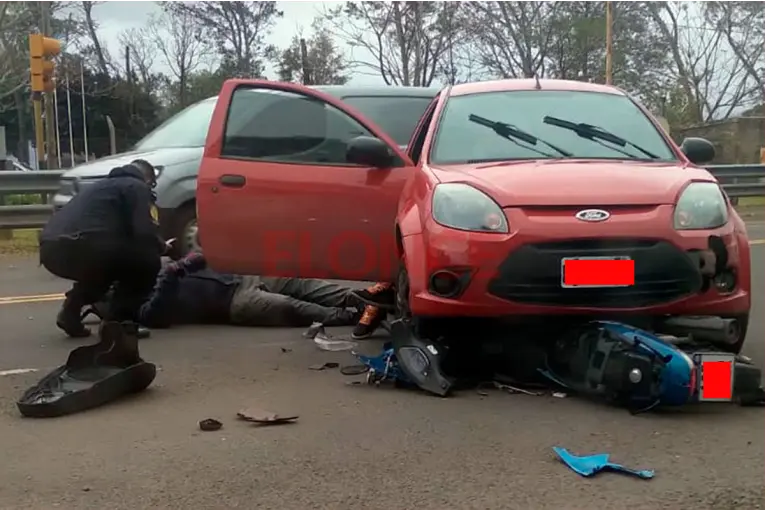 Accidente en Oro Verde: motociclista resultó herido tras chocar con un auto en Ruta 11