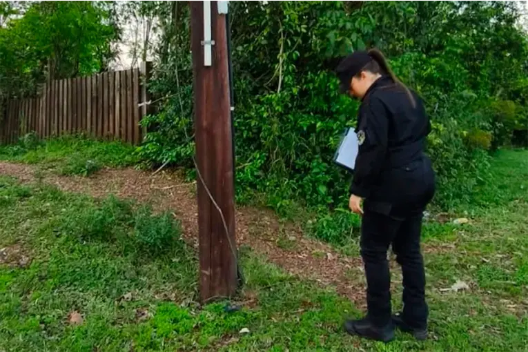 Murió tras recibir una descarga eléctrica en una plaza e investigan qué ocurrió