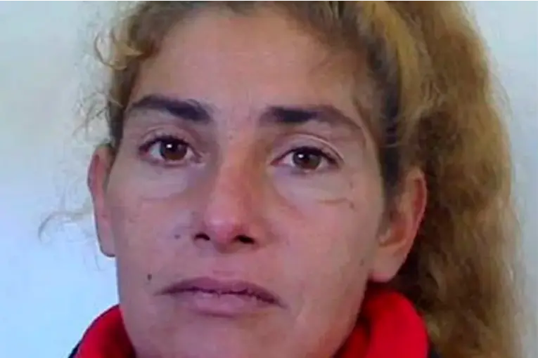 Una campana, una casilla y una mochila: así vivía “Amparito”, la mujer condenada por abuso que estuvo 10 años prófuga