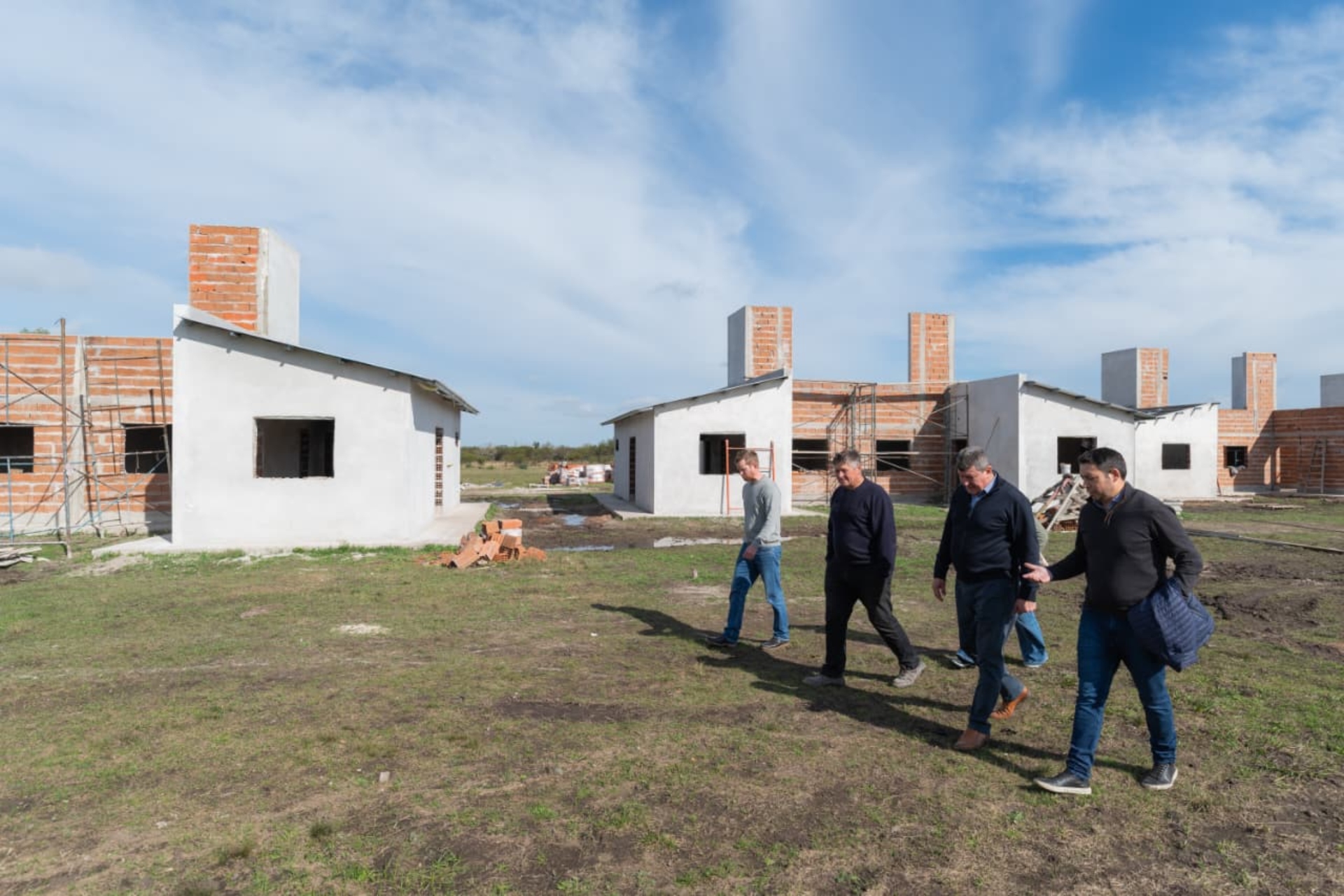 Avanza la construcción de 10 viviendas en Aldea San Antonio