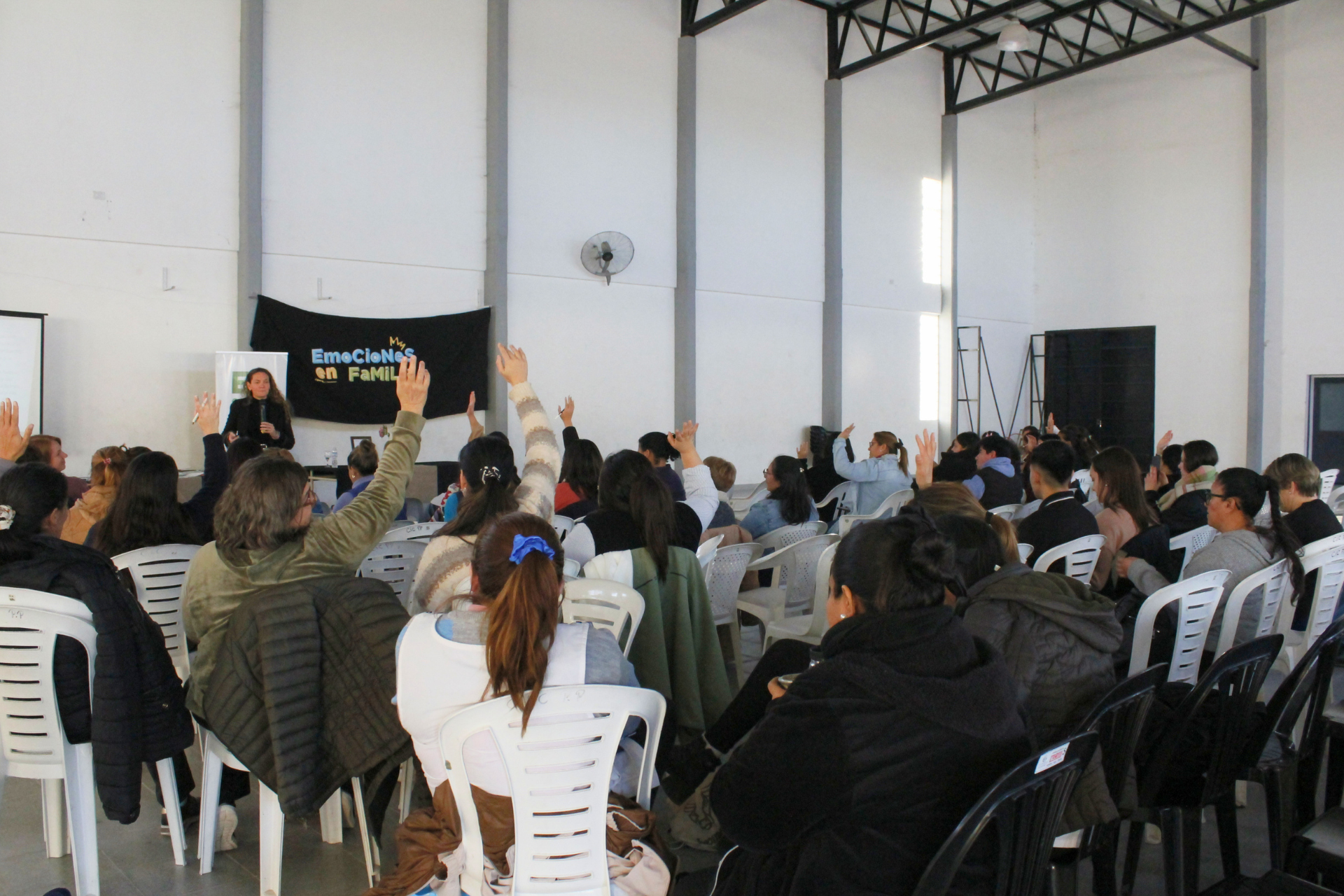Comenzó en La Paz el ciclo Emociones en Familia