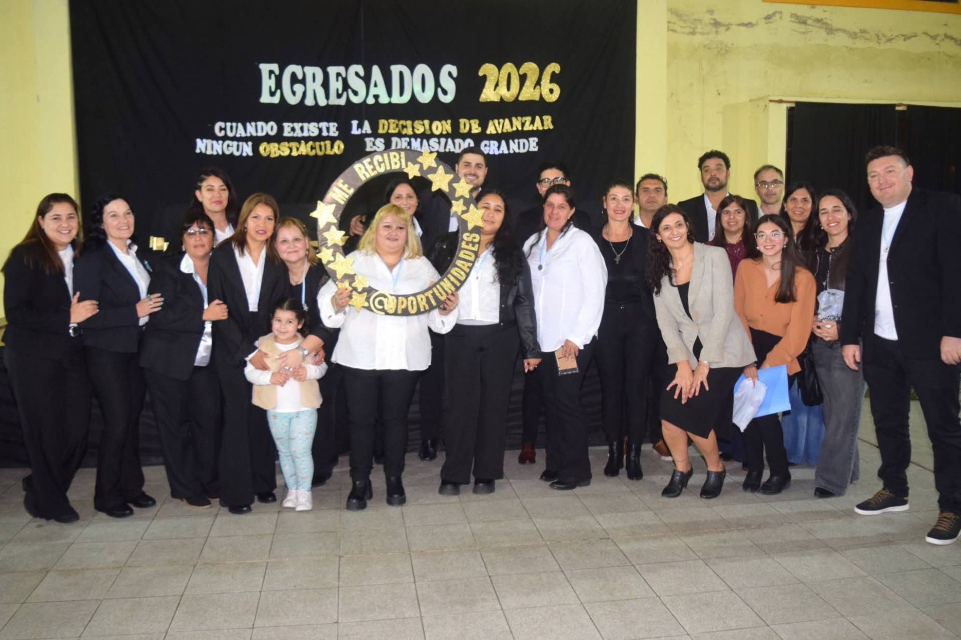 Jóvenes y adultos finalizaron sus estudios secundarios con el Programa Oportunidades en Federación