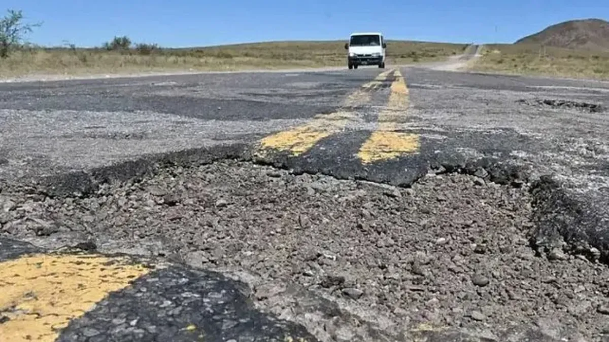 Alertan por el estado de las rutas: denuncian accidentes y daños ante el freno de la obra pública