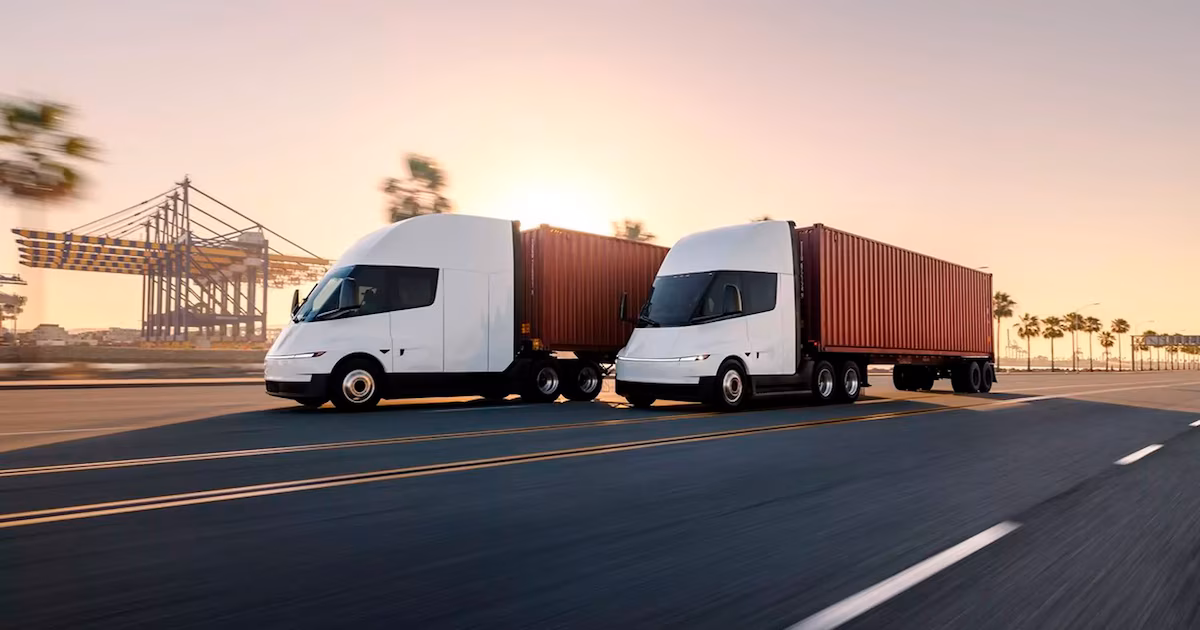 Otra jugada de Elon Musk: empezó la producción masiva de Tesla Semi, el camión eléctrico que busca revolucionar el transporte mundial