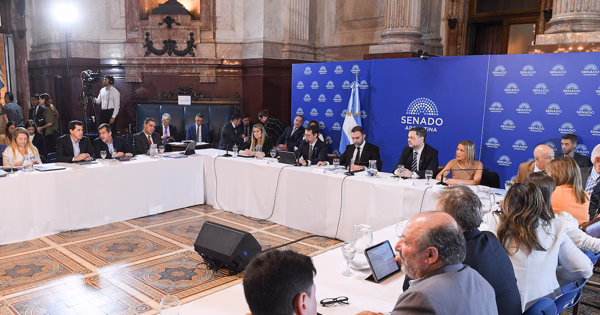Jubilaciones y deuda, los dos rubros que más se adelantaron en las partidas para este año antes del Presupuesto 2027