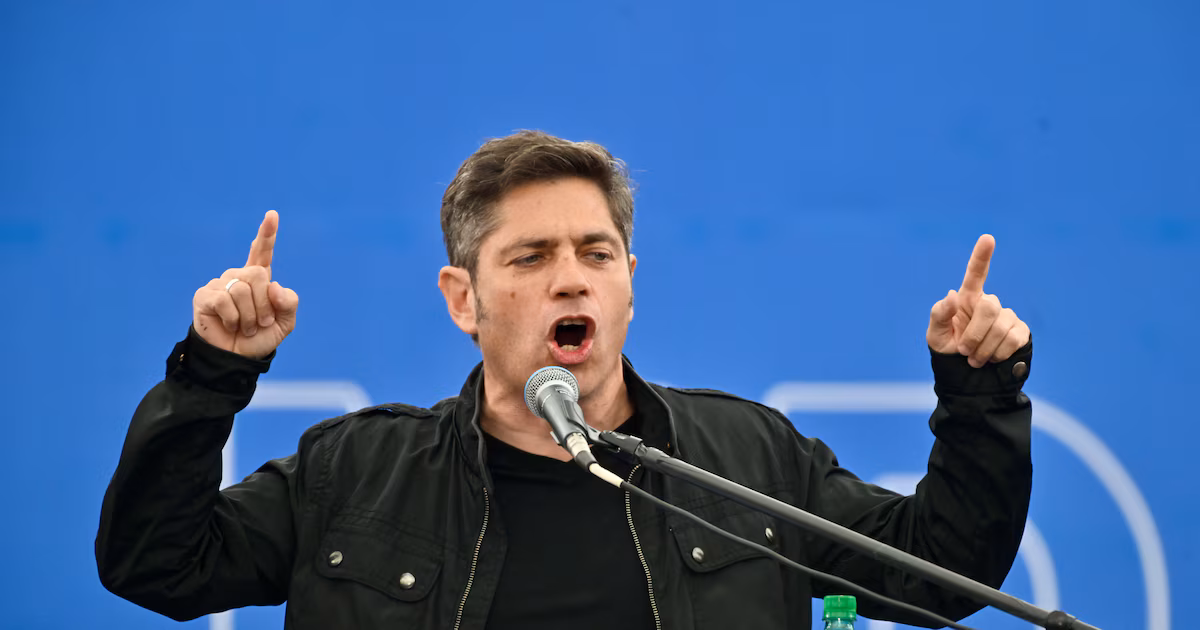 Axel Kicillof cierra un acto con olor a candidatura y un mensaje a la interna: “No me interesa una construcción a control remoto”