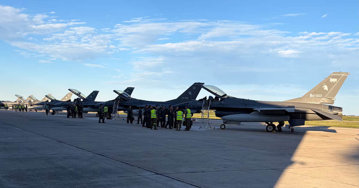 La Argentina recibió otros seis aviones F-16: buscan adelantar las últimas entregas para el año electoral