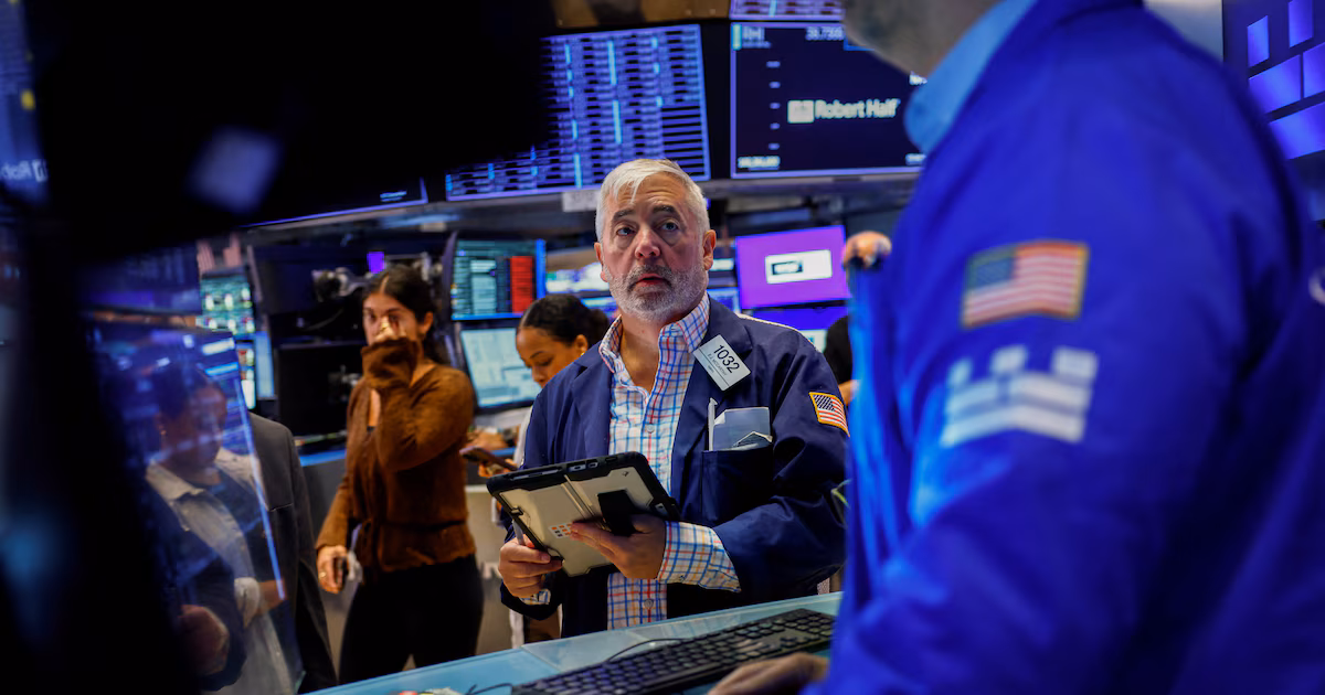 Mercados: el petróleo cae por cuarta rueda seguida y arrastra a las acciones argentinas del sector