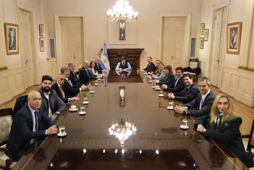 En el entorno de Santilli dicen que “el Colo vuelve con la medalla” de París