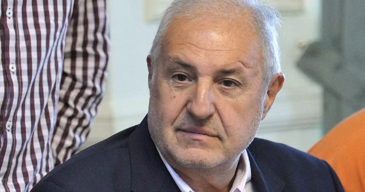 Un vicepresidente de la UIA apuntó contra Luis Caputo: “Estamos manejados por un trader que no sabe lo que es un torno”