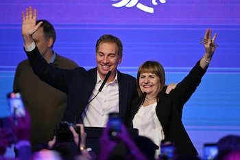 “Misión París”: el Gobierno apuesta a la Argentina Week para destrabar el debate por las PASO en el Senado