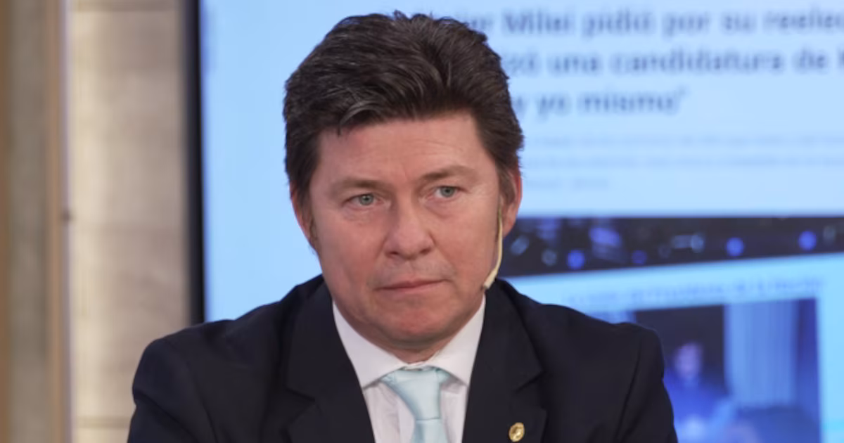Lisandro Almirón: “Grabois logra instalarse como un antagónico de La Libertad Avanza”