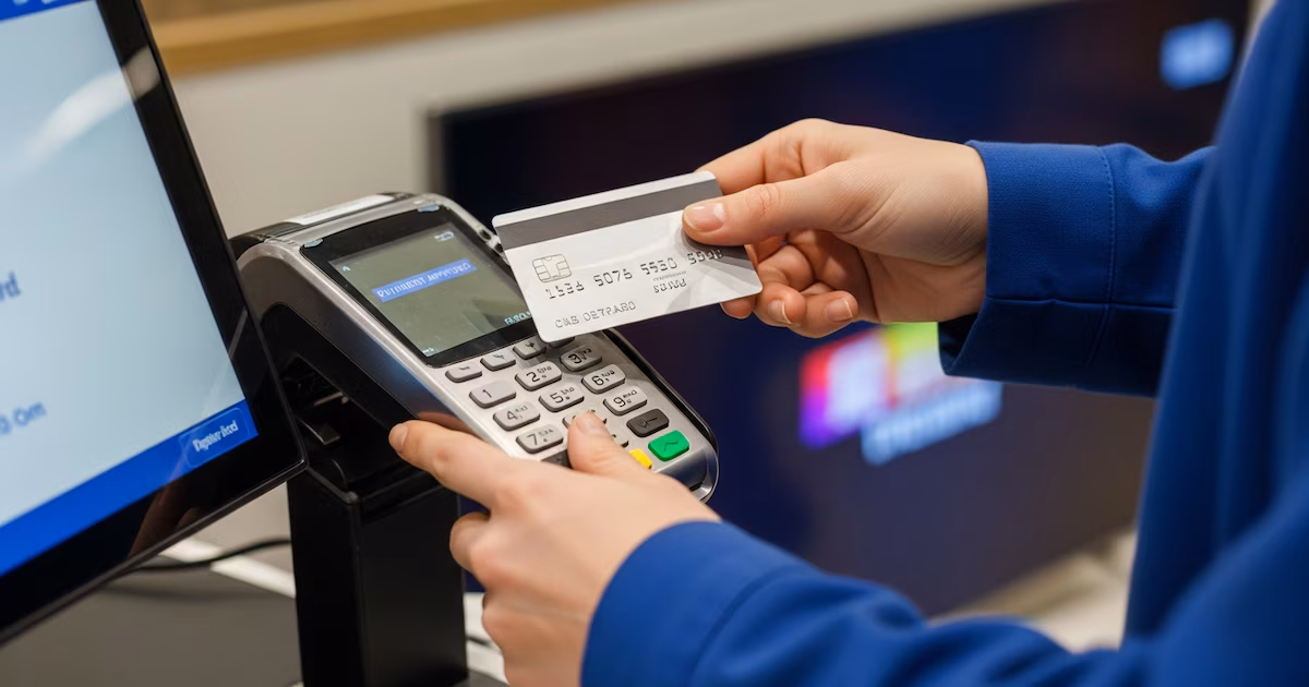 El Banco Central estudia un sistema de “cupones de crédito” para reducir el costo financiero de los comercios