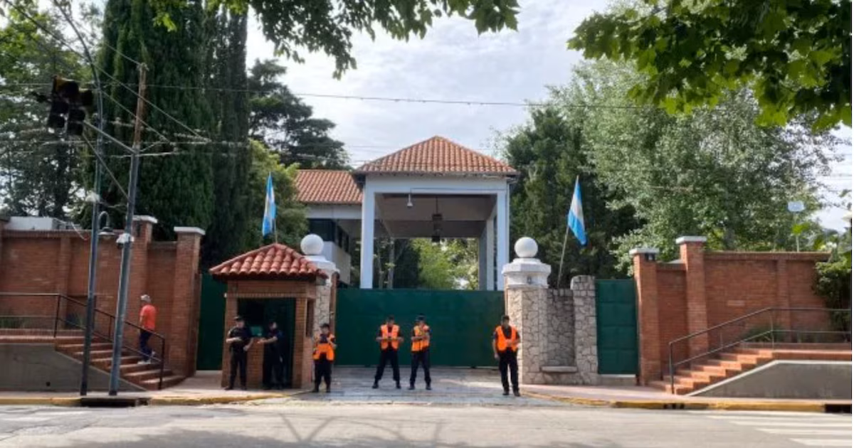 Milei desplazó al personal civil a cargo de la seguridad de la Quinta de Olivos: lo reemplaza la Casa Militar