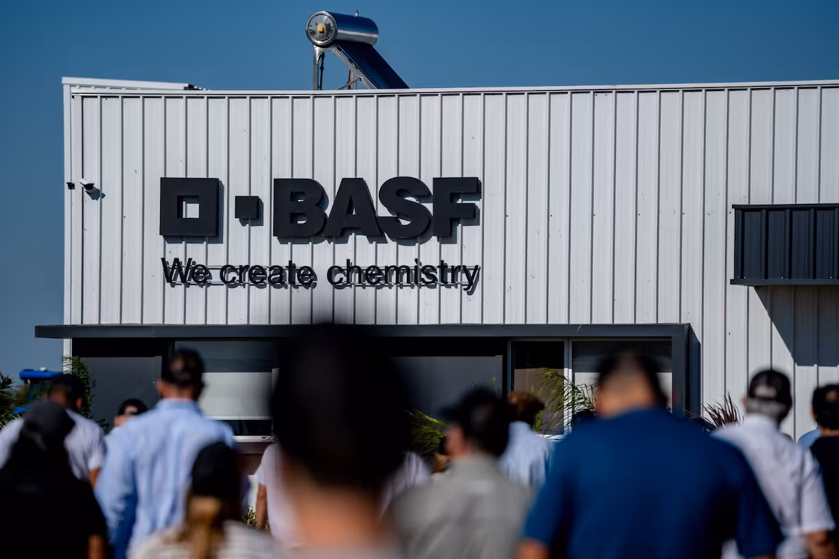 “Mayor autonomía”: BASF avanza con la salida a bolsa de su negocio agrícola y contrató a cuatro gigantes financieros