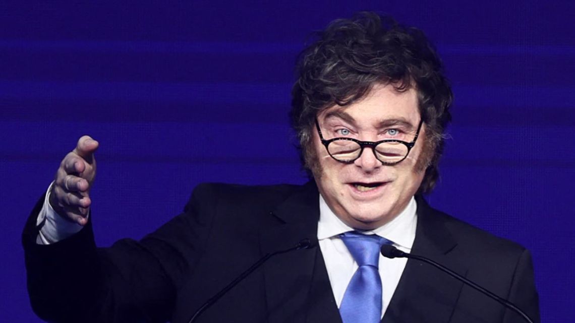 RDE: Javier Milei viaja a París con 13 gobernadores y la mirada puesta en el Congreso
