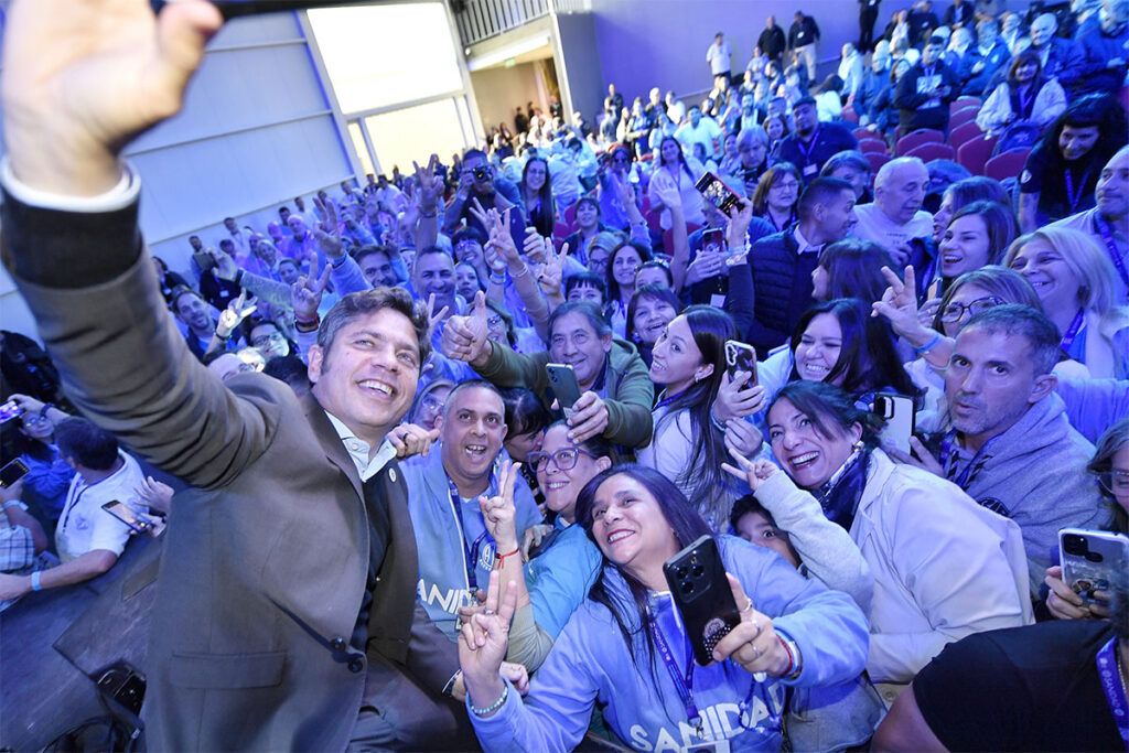 Kicillof y Massa perfilan la interna peronista con convocatorias militantes