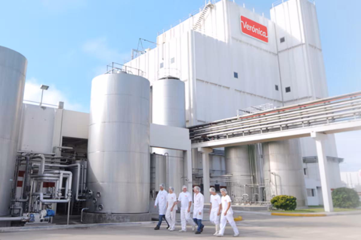 “Período de prueba”: tras meses de crisis, una planta de la  firma láctea Verónica reabrió y procesará leche a fasón