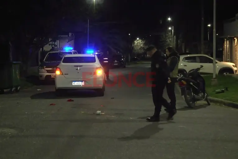 Accidente en Paraná: una motociclista resultó herida tras chocar con un auto