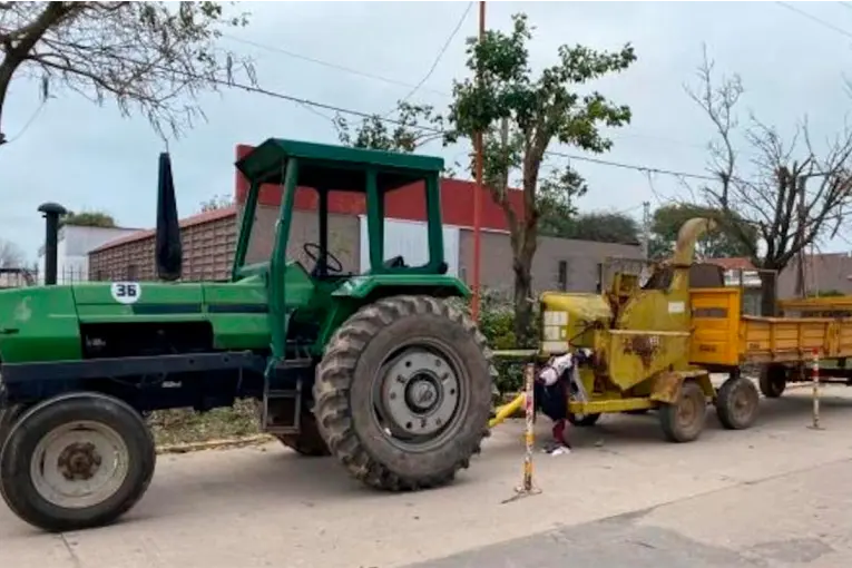 Murió un empleado municipal que había quedado atrapado en una trituradora de ramas en Córdoba