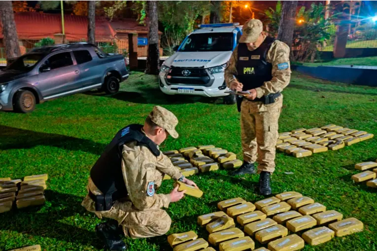 Incautaron droga por más de $1.242 millones durante un operativo en el río Paraná