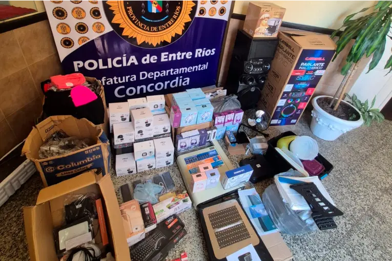 Investigan 11 estafas a empresas de cuatro provincias: hubo allanamientos y tres detenidos en Concordia