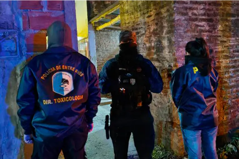 Detuvieron en Colón a uruguayo buscado por intento de homicidio: tenía dosis cocaína