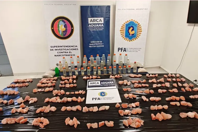 Incautaron 52 kilos de MDMA ocultos en una camioneta llegada desde Europa: es el mayor decomiso registrado en Argentina