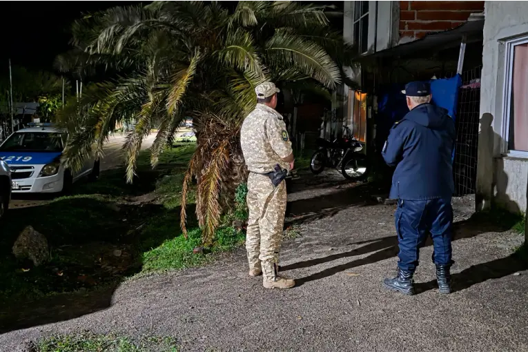 Abigeato en Concordia: hallaron faenado un vacuno robado y uno de los detenidos era empleado del campo