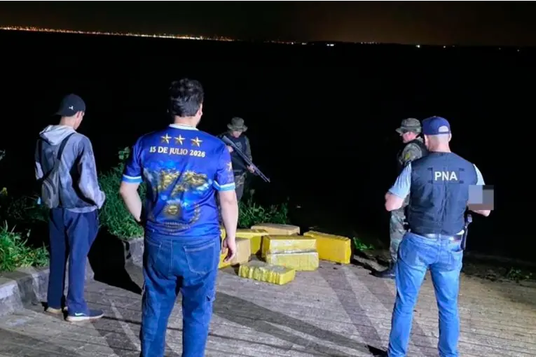 Incautaron 194 kilos de marihuana en el río Paraná valuados en más de $747 millones