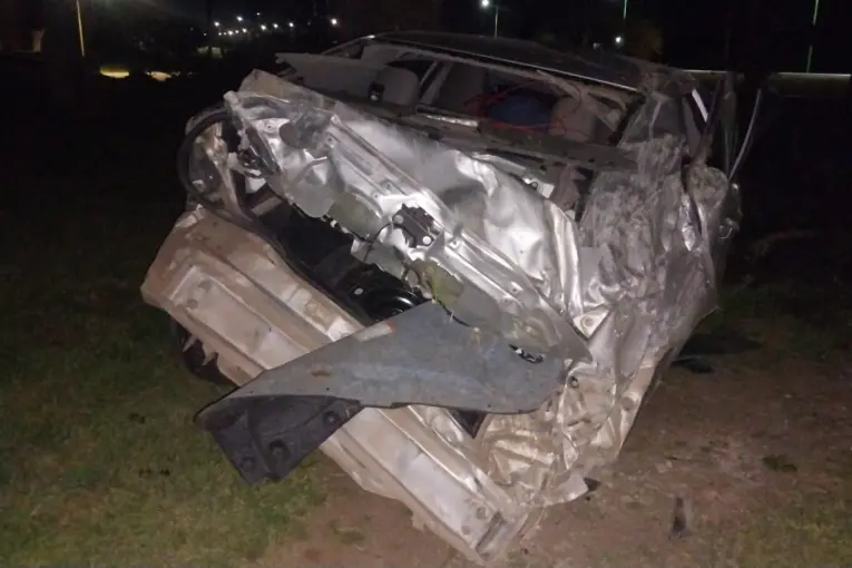 Gualeguaychú: un hombre resultó herido tras volcar con su auto