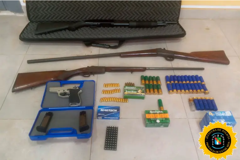 Una denuncia por violencia de género llevó al hallazgo de armas y municiones en Villa Elisa