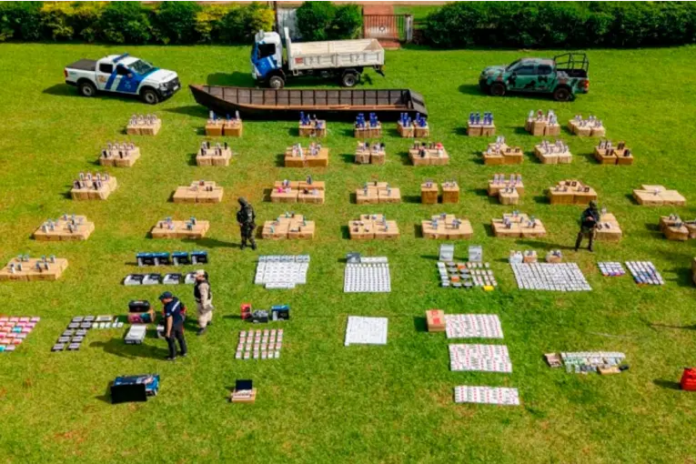 Contrabando millonario en el río Paraná: una lancha llevaba termos y productos electrónicos