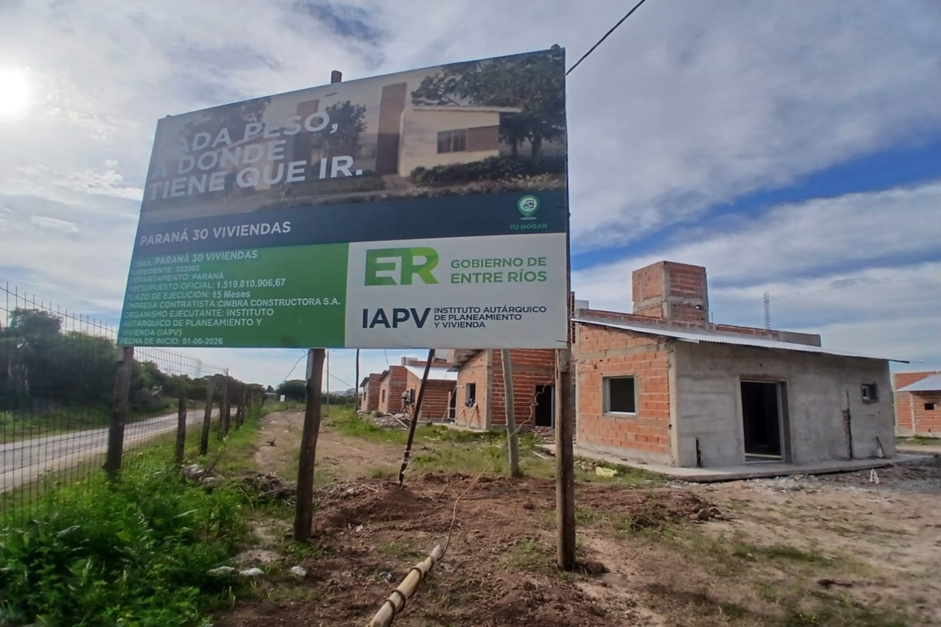 Avanzan las obras de 30 viviendas en Paraná