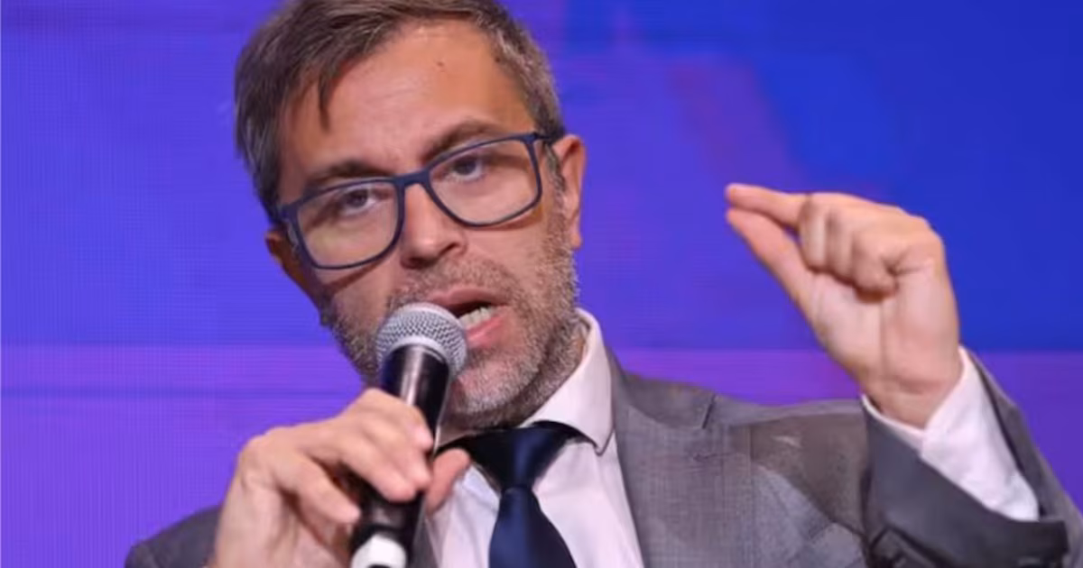 El secretario de Finanzas pronosticó calma en 2027: “Hay poca munición para correr contra el dólar en el año electoral”