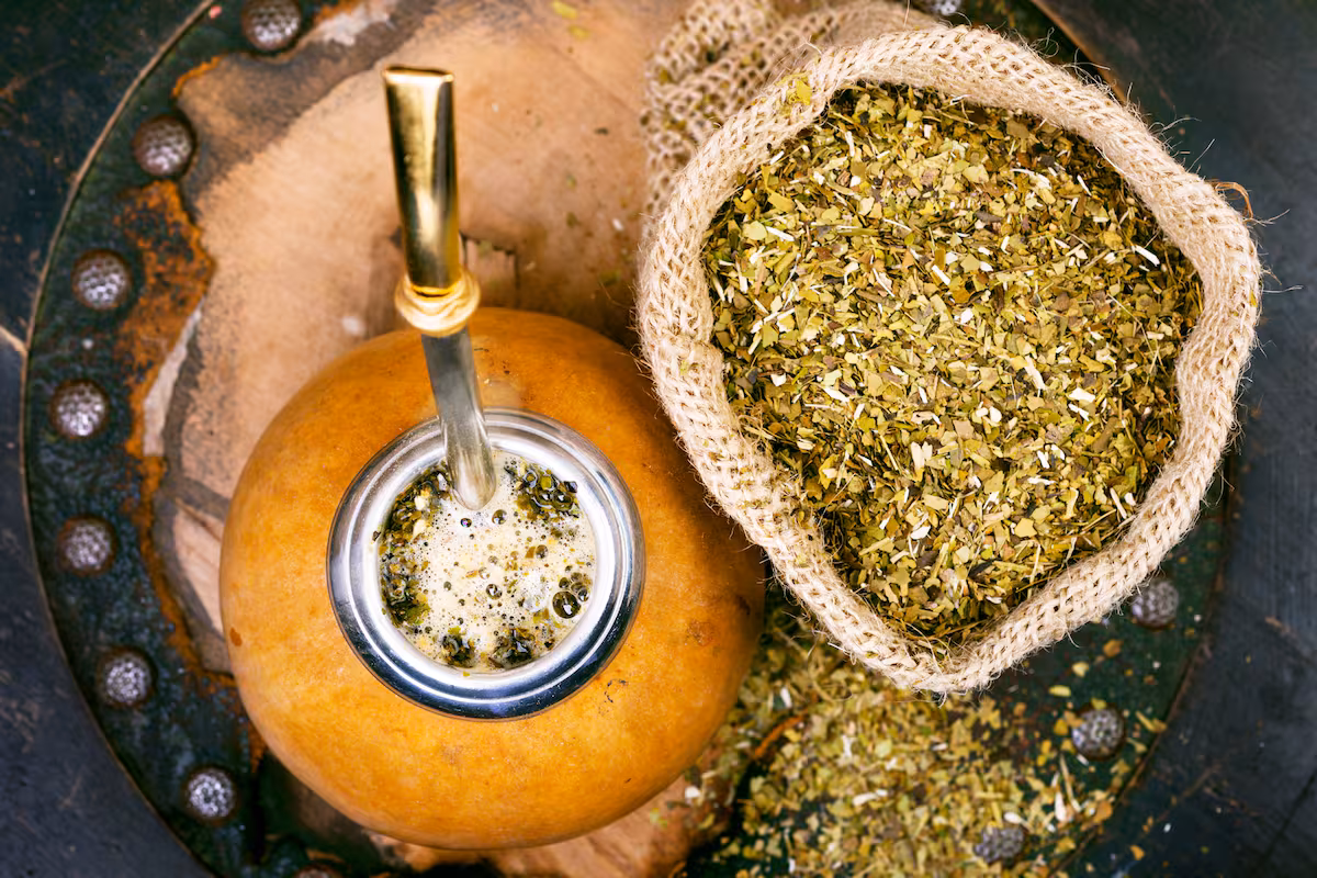 Reasignan $18 millones para pagar gastos de pasajes y hotel en misiones comerciales para la yerba mate