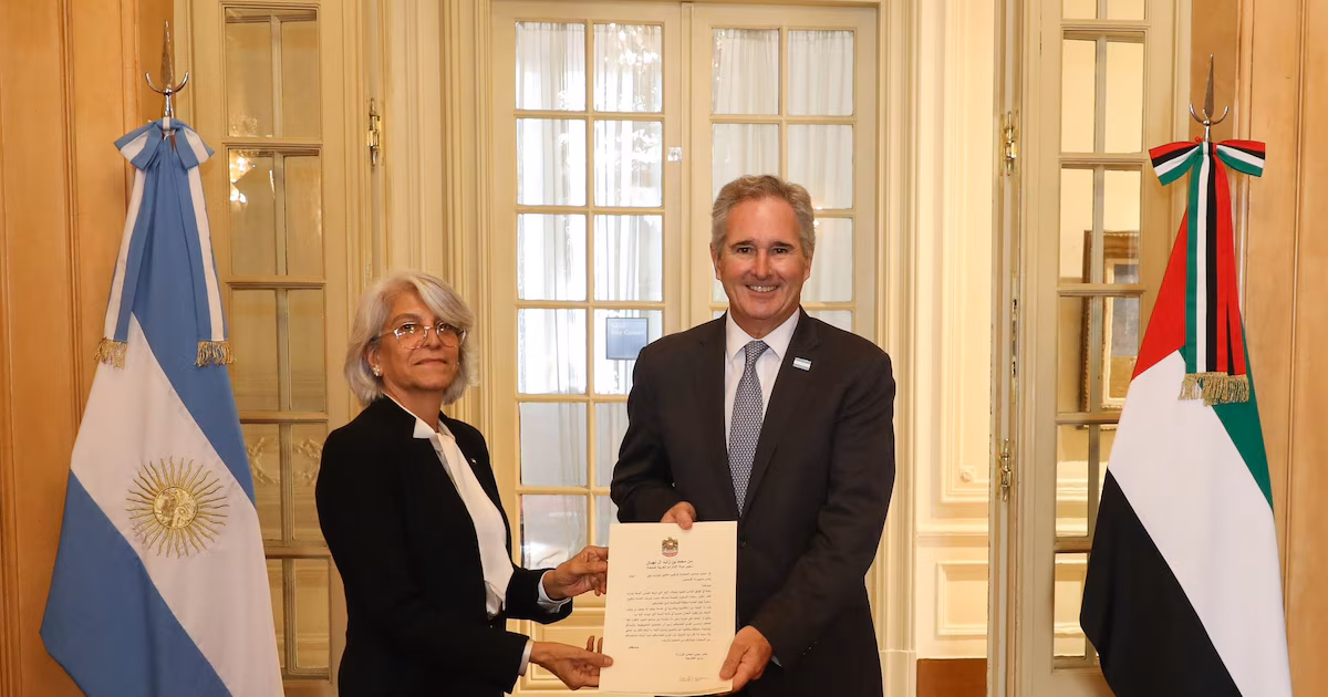 Pablo Quirno recibió las cartas credenciales de la nueva embajadora de Emiratos Árabes Unidos en el país