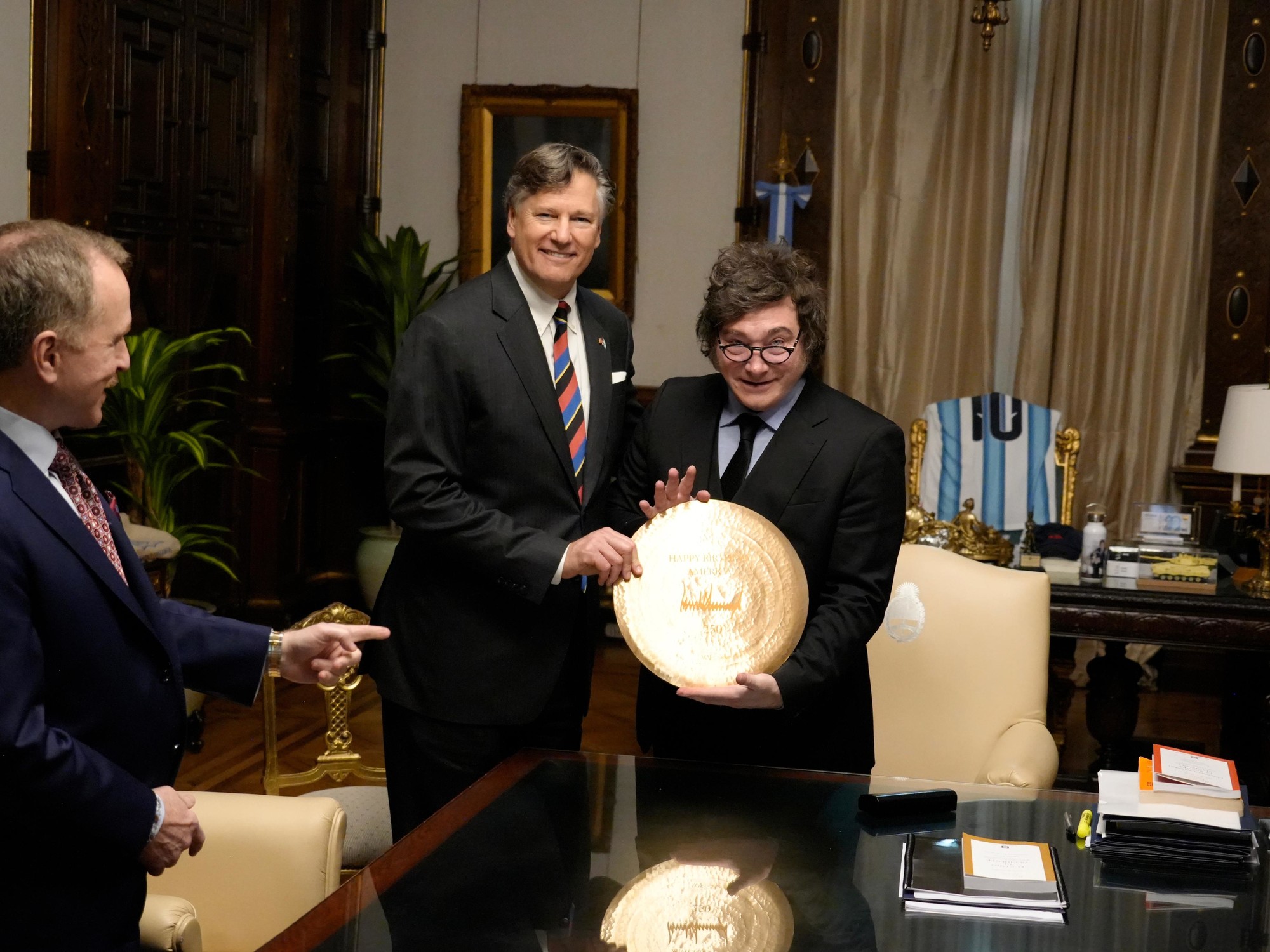 Milei recibió a un funcionario de Trump y hubo nuevo apoyo: “Argentina apuesta por las reformas y Estados Unidos acompaña con inversión”