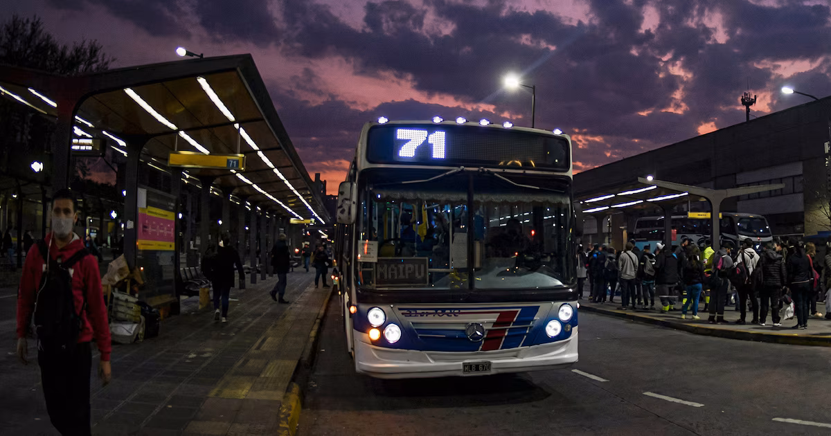 Las empresas de colectivos del AMBA reducirán a la mitad los servicios nocturnos