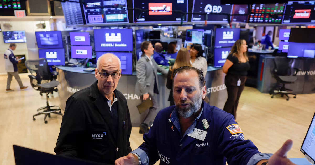 Suben las acciones argentinas y baja el riesgo país, con el empuje de Wall Street y Brasil